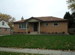 328 Orchard Ter, Roselle, IL 60172