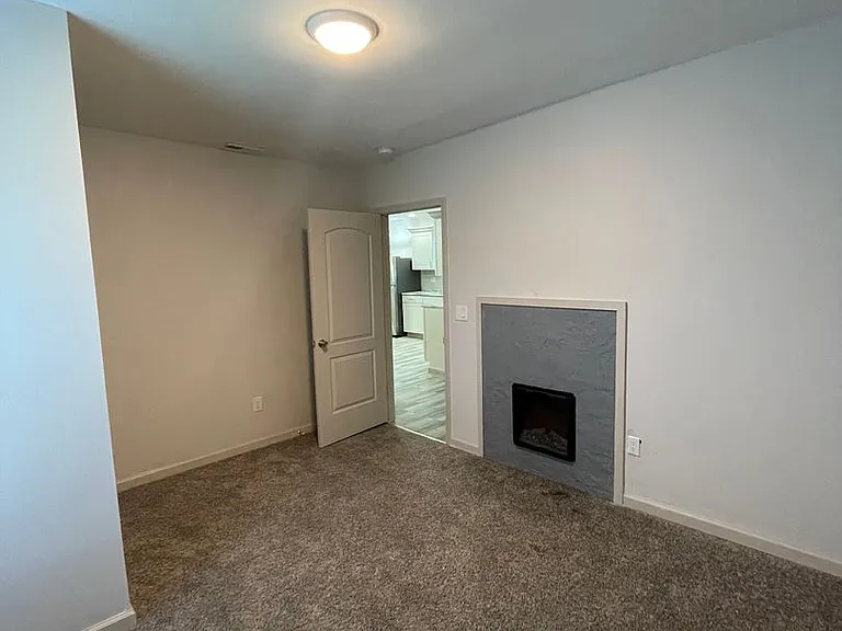 1908 Robbins St — Photo 14