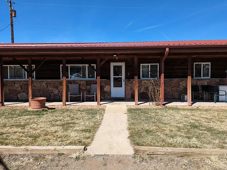 1410 S Foothills Hwy #3 — Photo 3