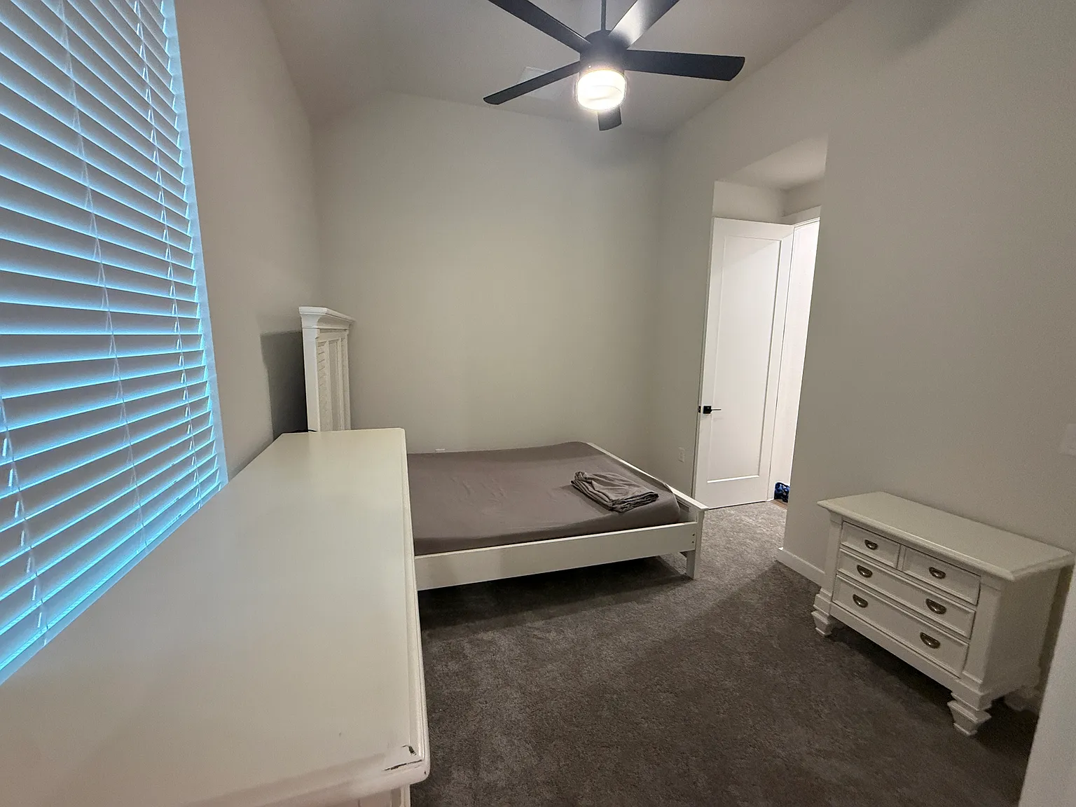 4 bed, 2602 sqft, $850 — Photo 3