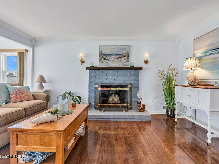 101 Saint Louis Ave — Photo 8