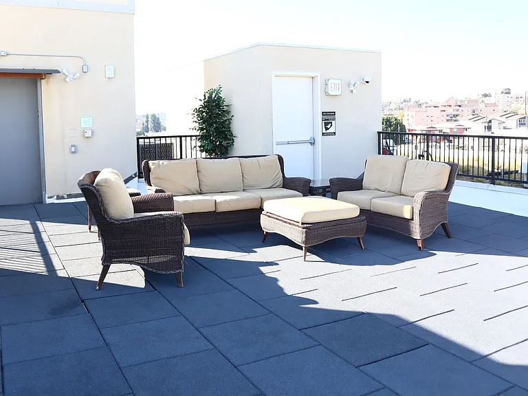 Bunker Heights Apartments — Photo 14