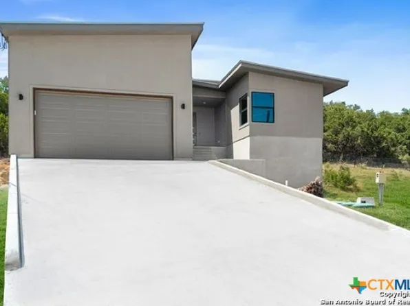 1381 Overbrook Ln, Spring Branch, TX 78070