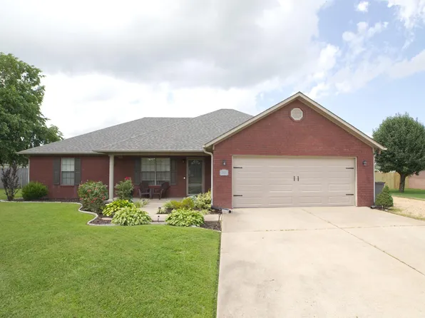 2807 Canterbury, Paragould, AR 72450