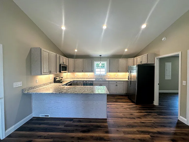 448 Plank Rd #A & B — Photo 9