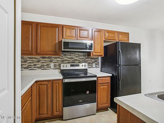 4th image of 7069 ST IVES Court