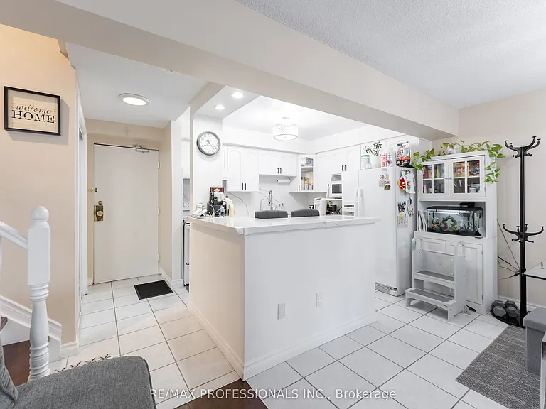 75 Glenburn Ct #111 — Photo 6