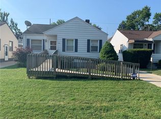 12704 Park Knoll Dr, Garfield Heights, OH