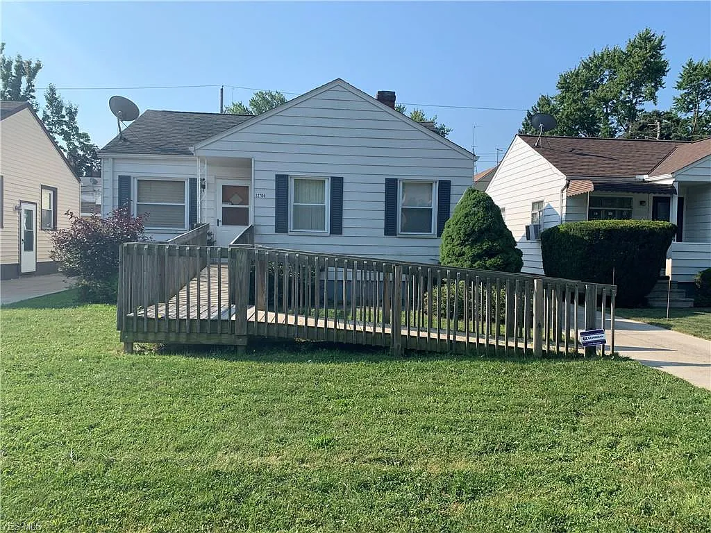 12704 Park Knoll Dr photo 1