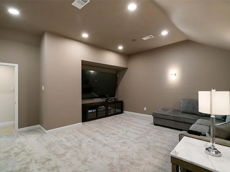 7 Valley Cottage Pl — Photo 41