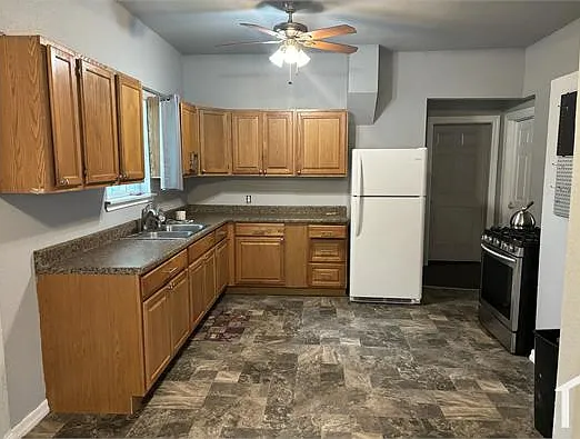 130 Hermitage Ct #2