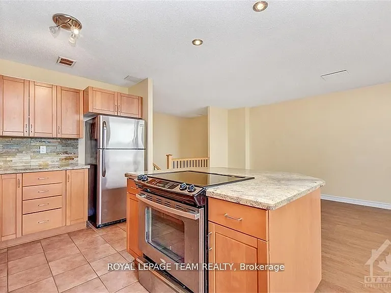 515 Saint Laurent Blvd #644 — Photo 9