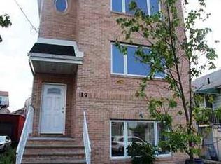 17 Lansing St, Staten Island, NY 10305