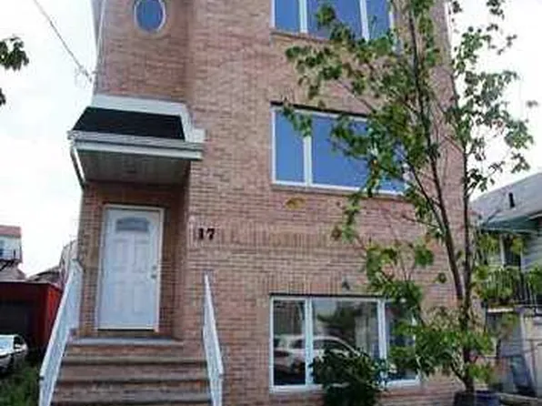 17 Lansing St, Staten Island, NY 10305
