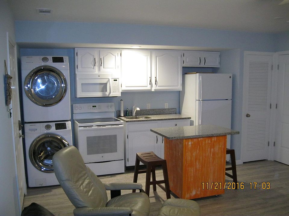 Kitchen/LR (unfurnished)