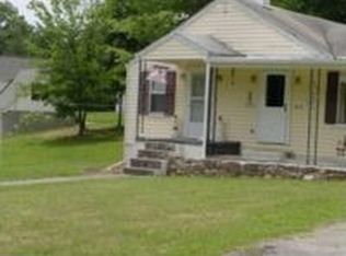 928 Paint Bank Rd, Salem, VA 24153