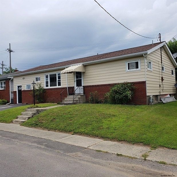 1st image of 128 Yardboro Ave