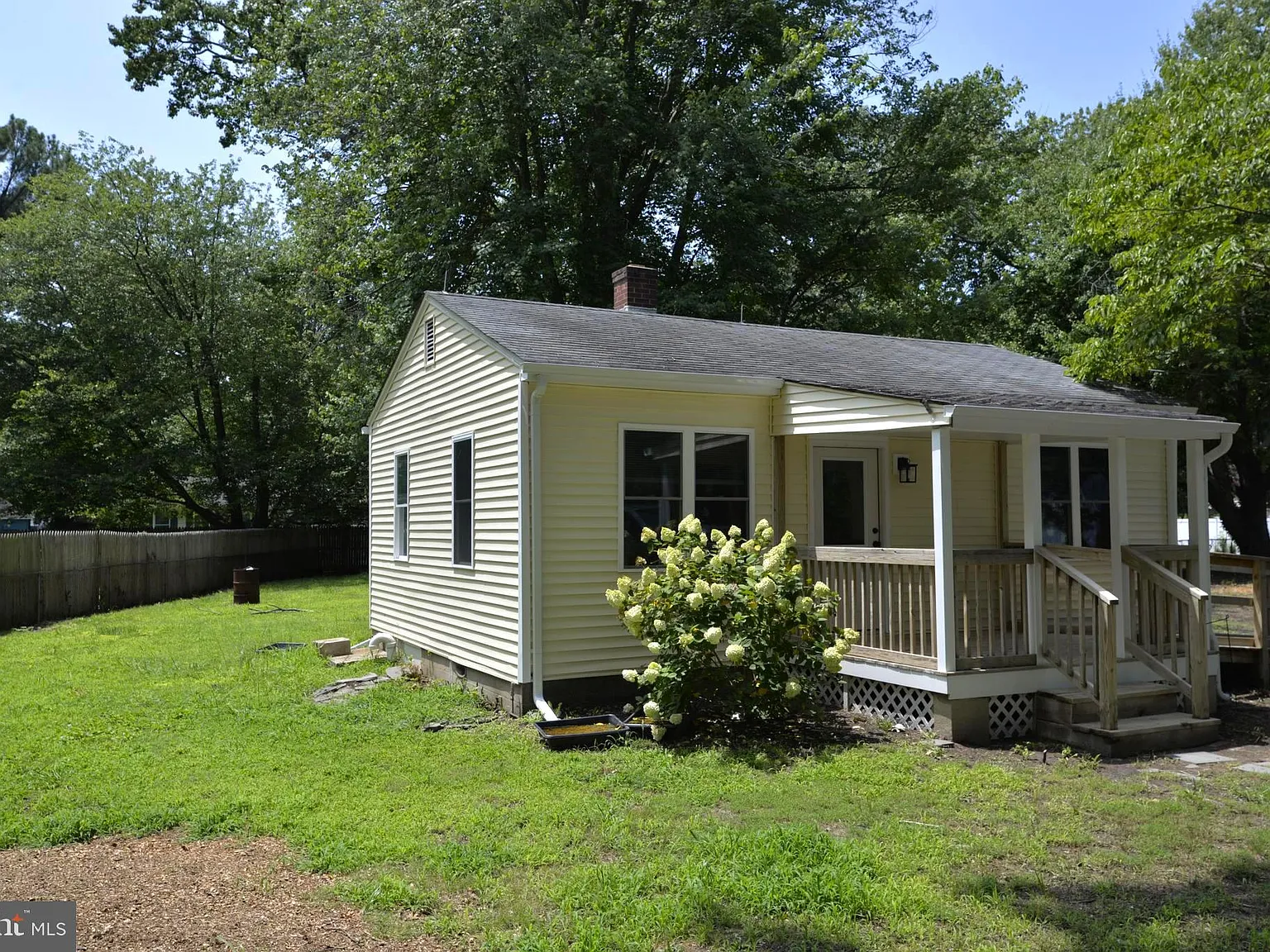 2 bed, 584 sqft, $1,850 — Photo 1