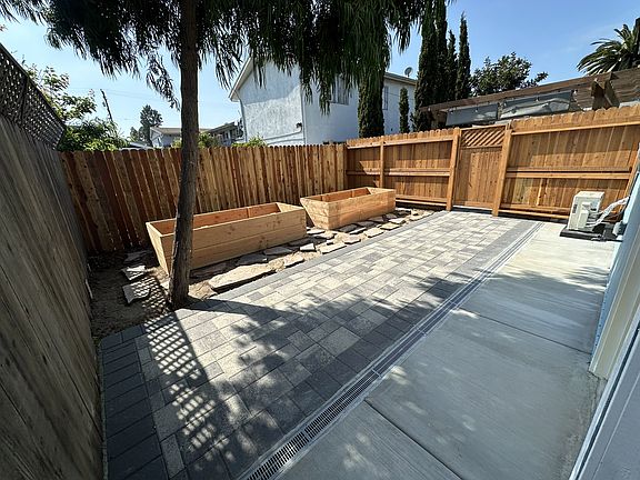 2nd image of 569 Nebraska Ave #A