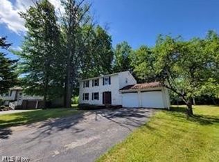 4693 Barrington Dr, Youngstown, OH