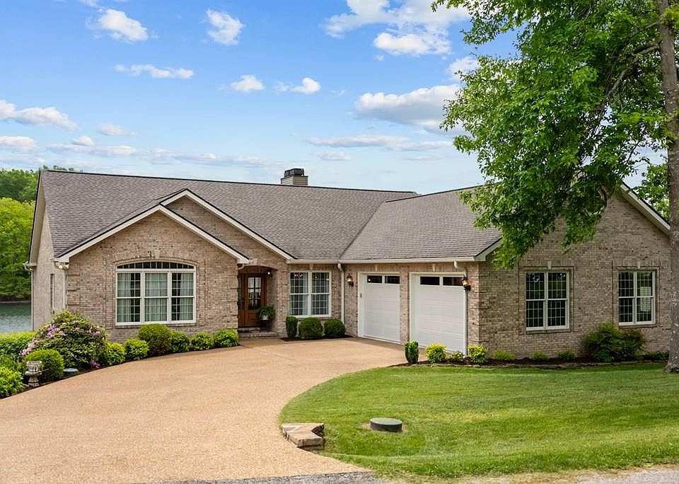 1st image of 150 Motthaven Dr