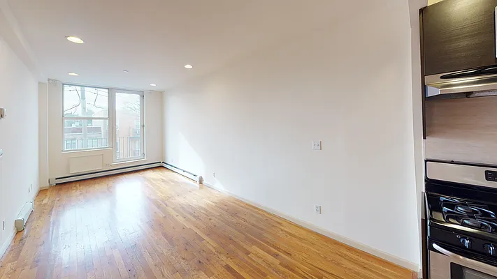 Rented by Metro Garden Realty NYC | media 6