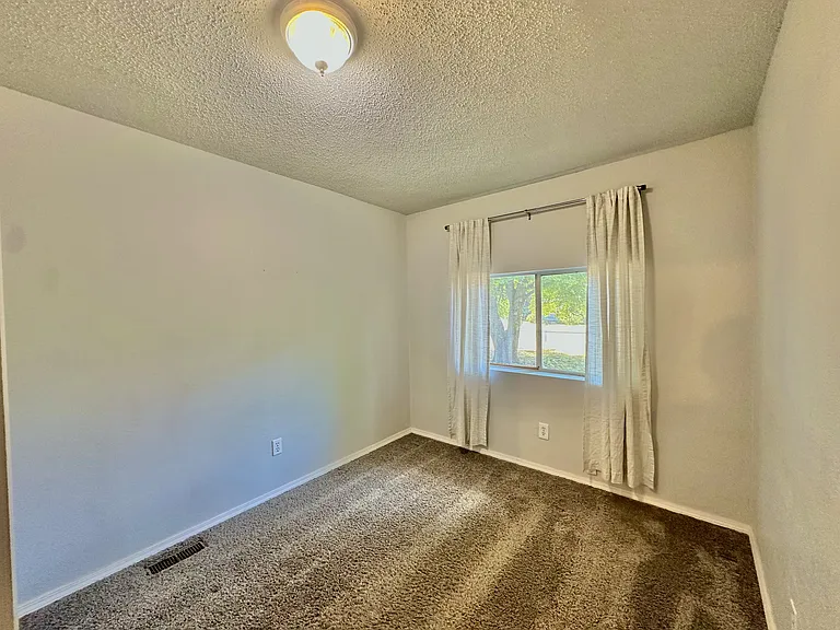 1108 W Providence Ave — Photo 5