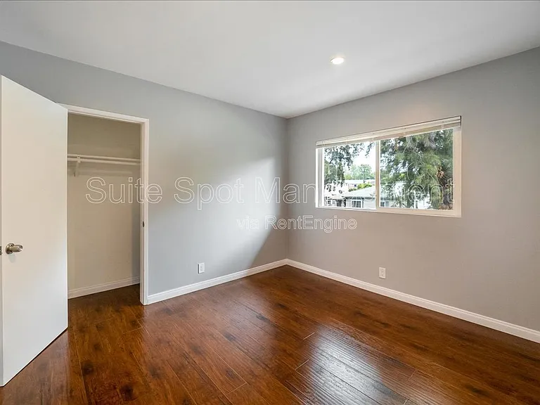 1711 Delaware Ave #5 — Photo 10
