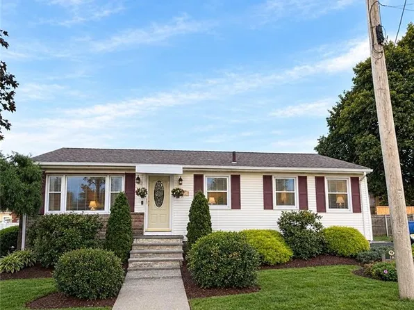 16 Madison Ave, Cranston, RI 02920