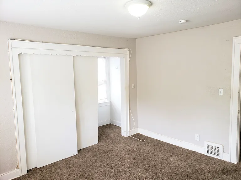 5524 Woodland Ave — Photo 8