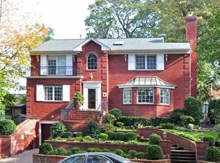 8409 Chevy Chase St, Jamaica, NY 11432