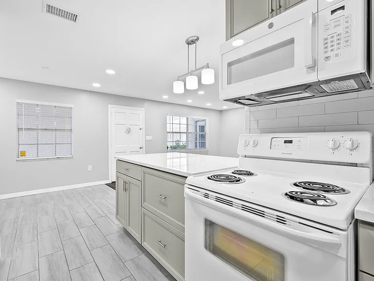 4325 Aegean Dr #106B — Photo 14
