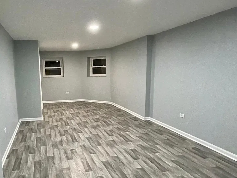 6325 N Artesian Ave #G — Photo 5