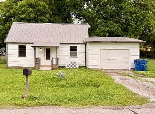 408 S Hammack Ave, Wynnewood, OK 73098