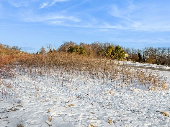 5th image of N5571 Mapleview Ln