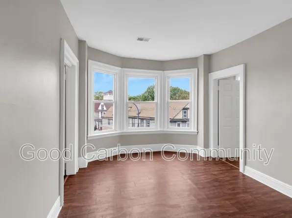 1073 Grant St APT 19, Buffalo, NY 14207