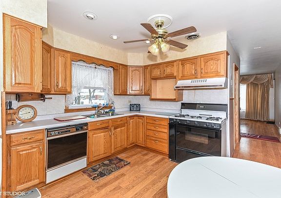 4th image of 14511 Palmer Ave