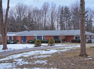 9387 Baldwin Rd, Kirtland Hills, OH 44060