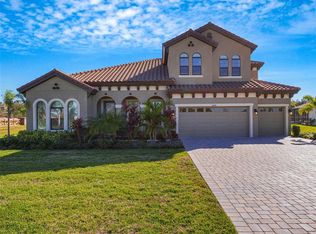 10469 Meadowrun Dr, Lithia, FL 33547
