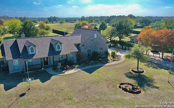 2nd image of 146 Western Oaks