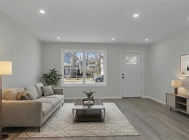 65 Euclid Ave — Photo 2
