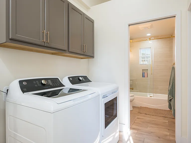 717 Bennett Ave #B — Photo 13