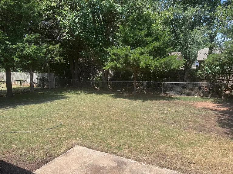 425 Meadow Lake Dr — Photo 13