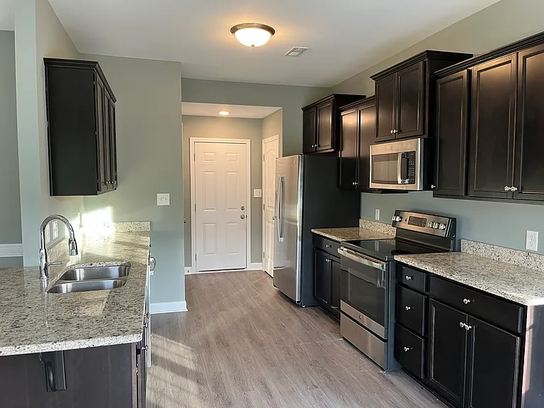 1144 Hawley Rd — Photo 6