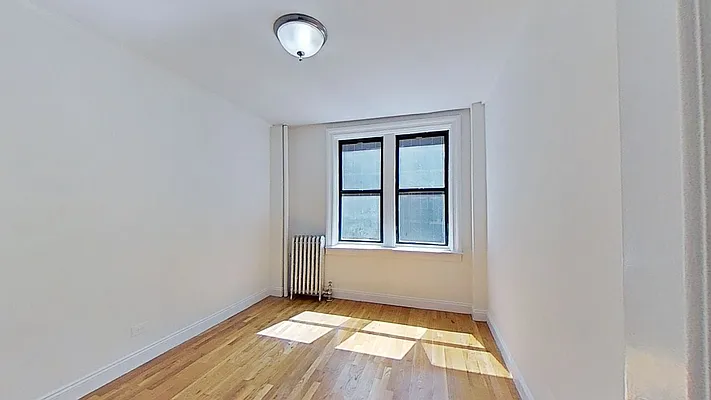 Rented by Bond New York | media 18