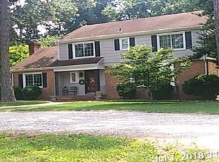 2530 Woodmont Dr, North Chesterfield, VA 23235