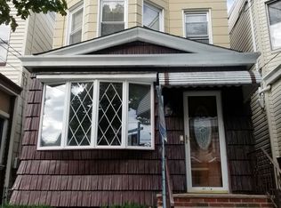 8564 80th St, Woodhaven, NY 11421