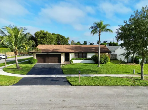 9631 NW 42nd Ct, Sunrise, FL 33351