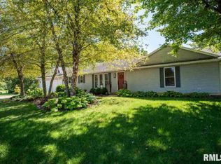 208 Moody St, Eureka, IL 61530