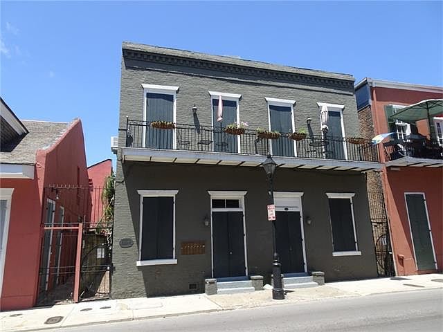 1st image of 433 Burgundy St #1